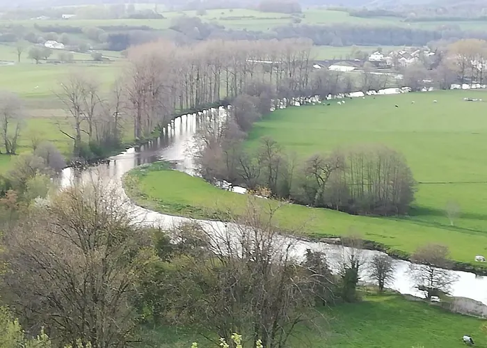 Semesterbostad Le Memagne Florenville